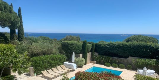 Sublime villa neuve style contemporaine à l&rsquo;Escalet avec vue mer Ramatuelle