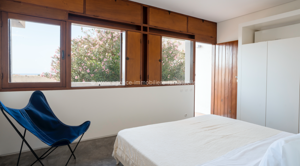 11 - Chambre 2 du bas