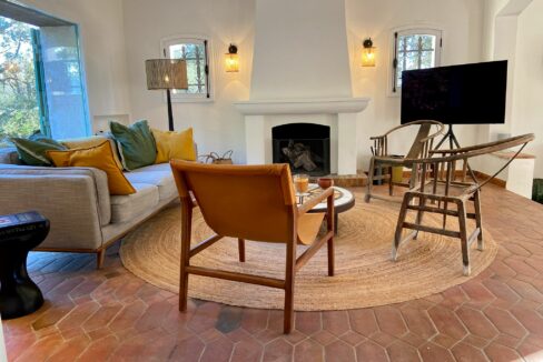 38cb9923-3c43-4616-b0e1-7f77f44c2279