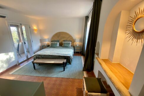 a789d4d5-3a50-4e22-9760-036d937fbfca