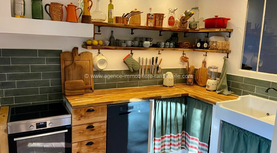 f502e1cb-cd1d-49a8-9cd3-0bb1a002f761