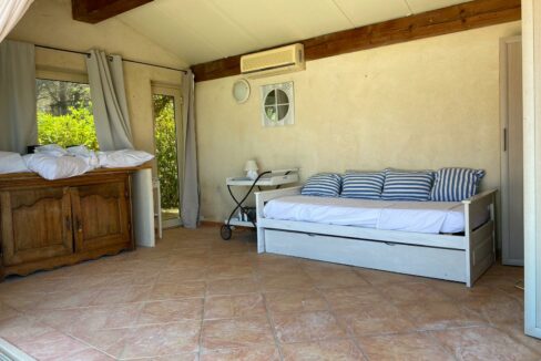 c424a5d2-0aab-4621-b7b4-0177d971e4ea