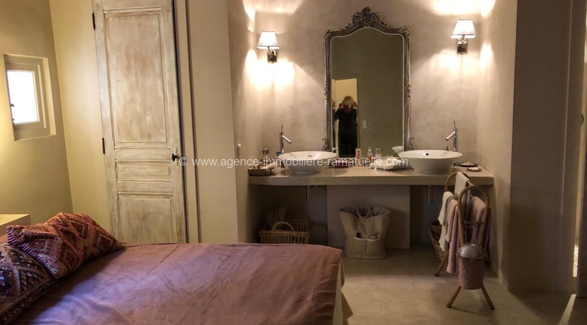 497c7693-fb74-4d7d-a075-3dff1192c162