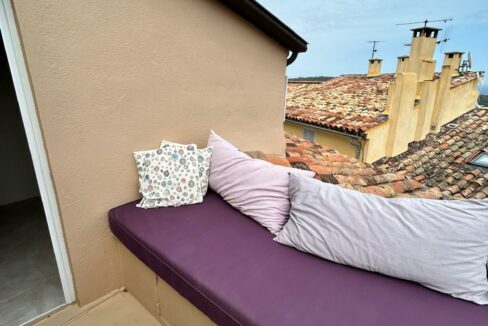 ed4ee912-e9bc-4799-8fe4-9f232c166221