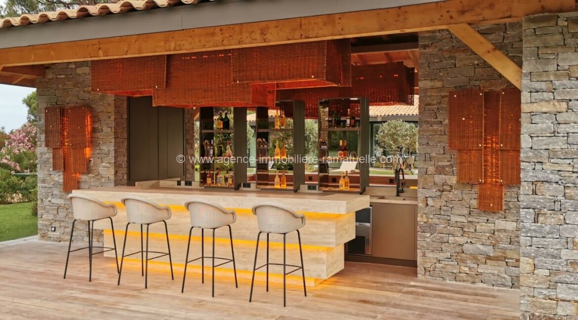 12e837cf-d477-44d6-acbc-1b9d04704879