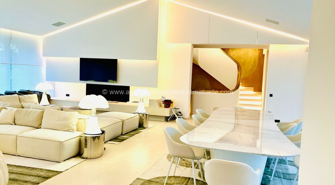 eb3a6f7e-973d-4991-86f0-7328bf187c7f