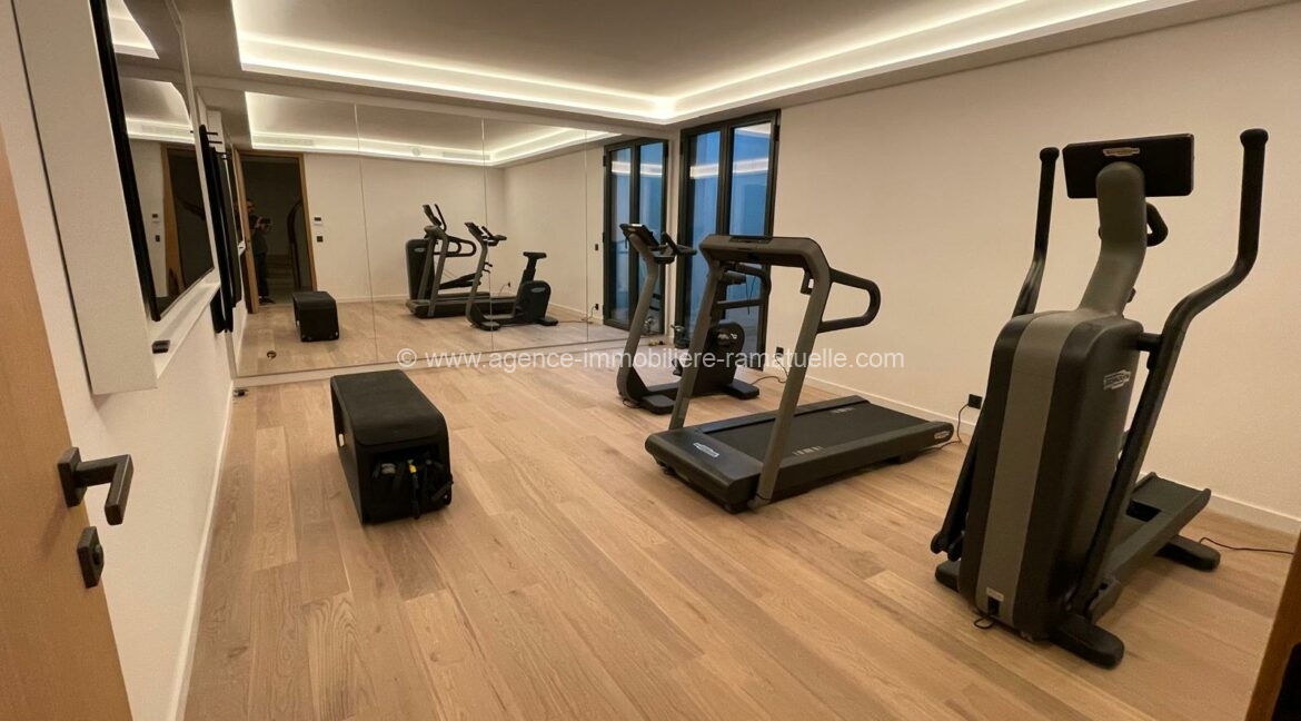 f452d2c7-a68e-4042-b31a-6e132e4dbf02