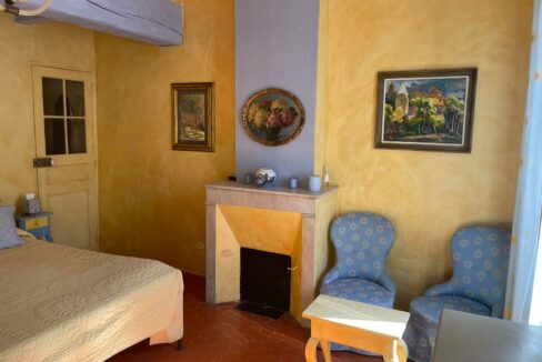 fa01bb0c-eb32-4108-85fa-a535c4184598