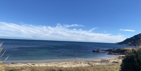 PIEDS DANS L’EAU – BIEN RARE – Domaine de la Bonne Terrasse Ramatuelle