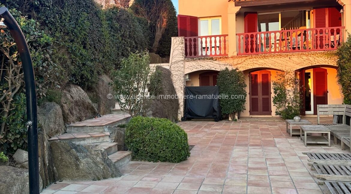 b495db86-55ab-4cbd-89ce-411cef8a5a8c