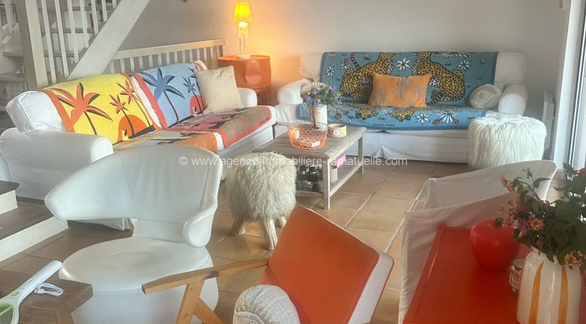 d9bd9299-f887-40cf-8c93-ff250a5c9db3