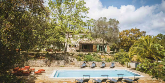 Tres belle villa 1,5 ha aux pieds de Gassin