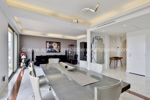 Salle a manger salon entrée Mont Boron (25)