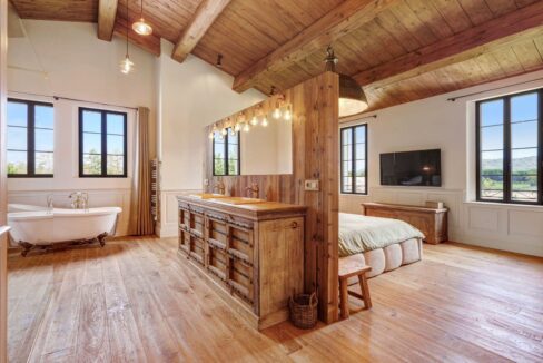 d7fd36d3-f46d-4e97-bdd5-6f618ea29be3