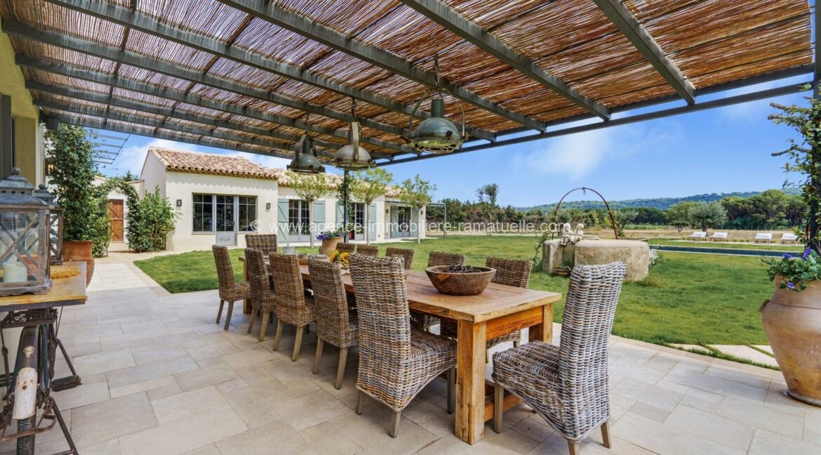 e9c6e73a-e943-420a-a570-0a5d52f64776