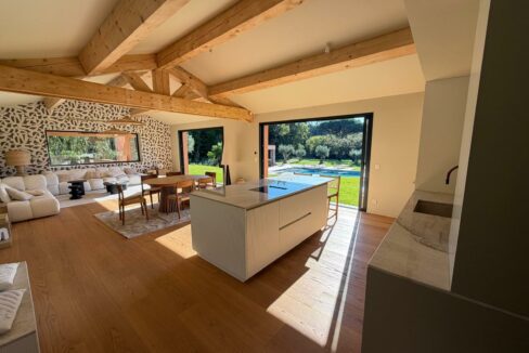 456bdf64-104d-46b4-a2dd-006bfe882c1c