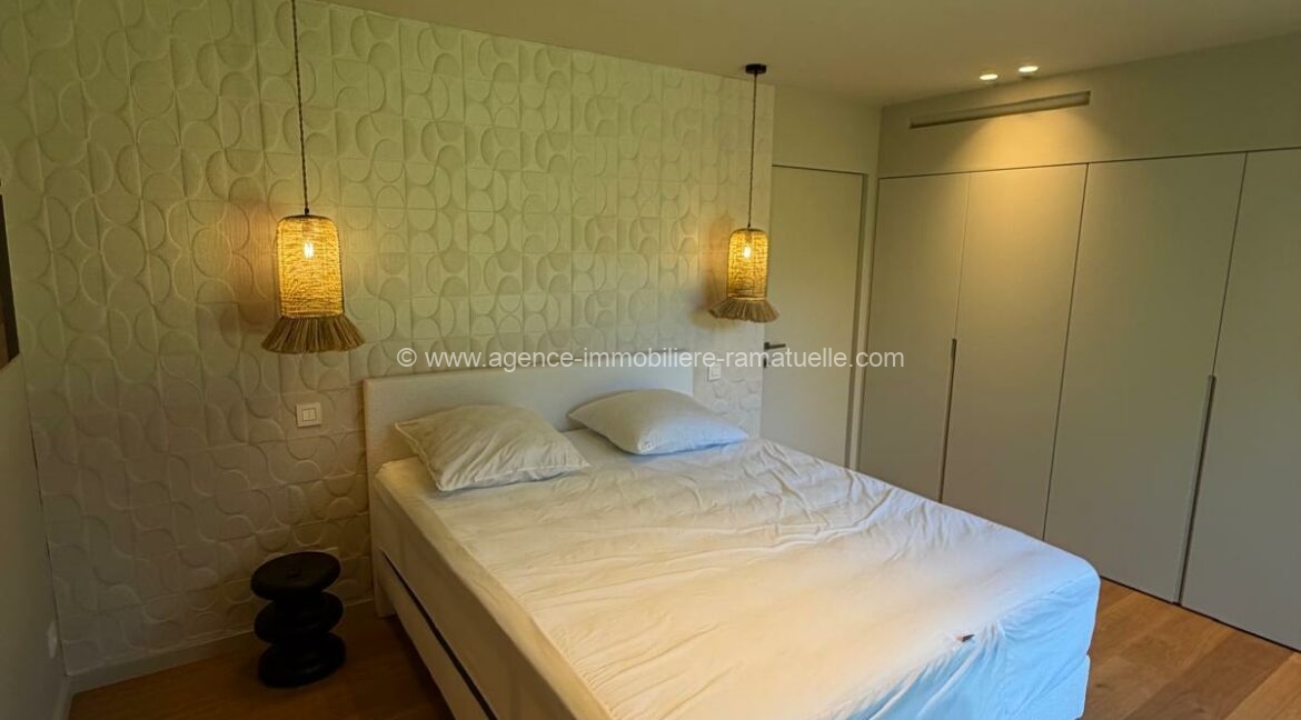 7ffb1d3c-446a-4203-999a-a464190b07f6