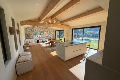 f5489097-2351-487a-8bbe-8580461dd9f0