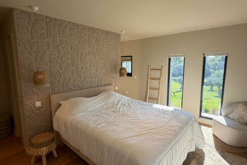 f6819c0e-4fa4-40ab-8043-5f5d05f4196d